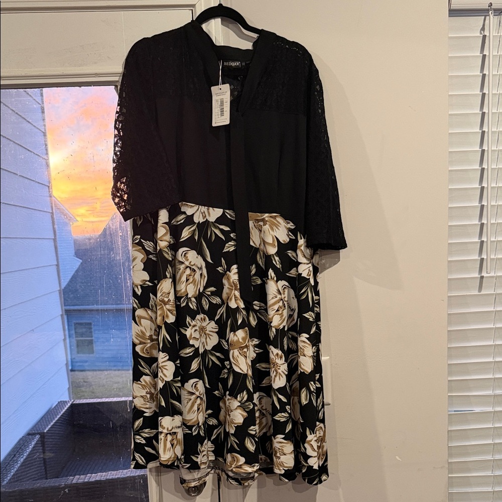 Elegant Black and Cream Floral Midi Dress